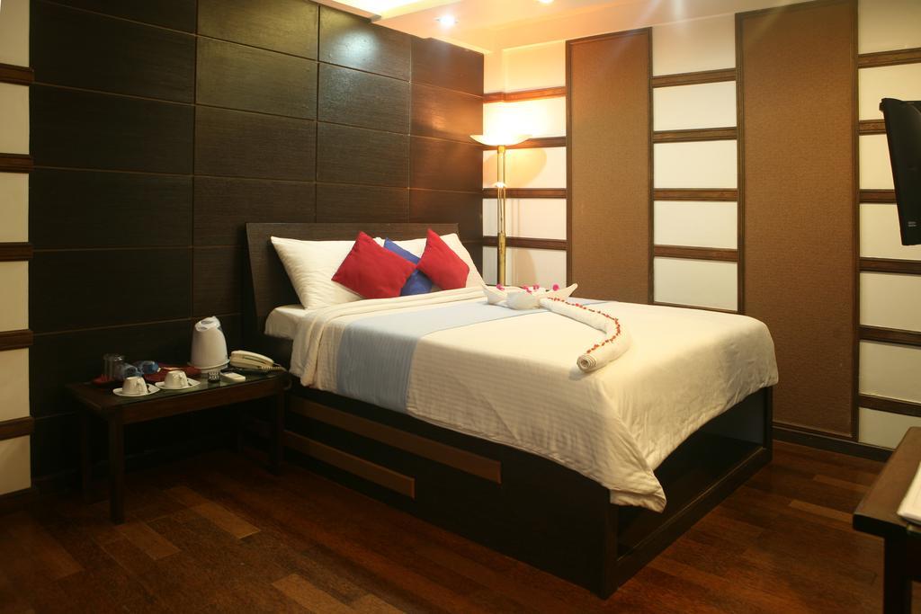 Ripple Beach Inn Hulhumale Exteriör bild