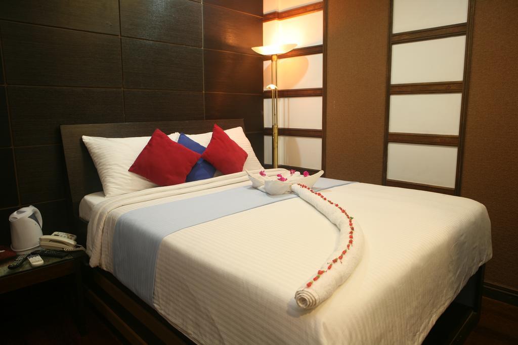 Ripple Beach Inn Hulhumale Exteriör bild