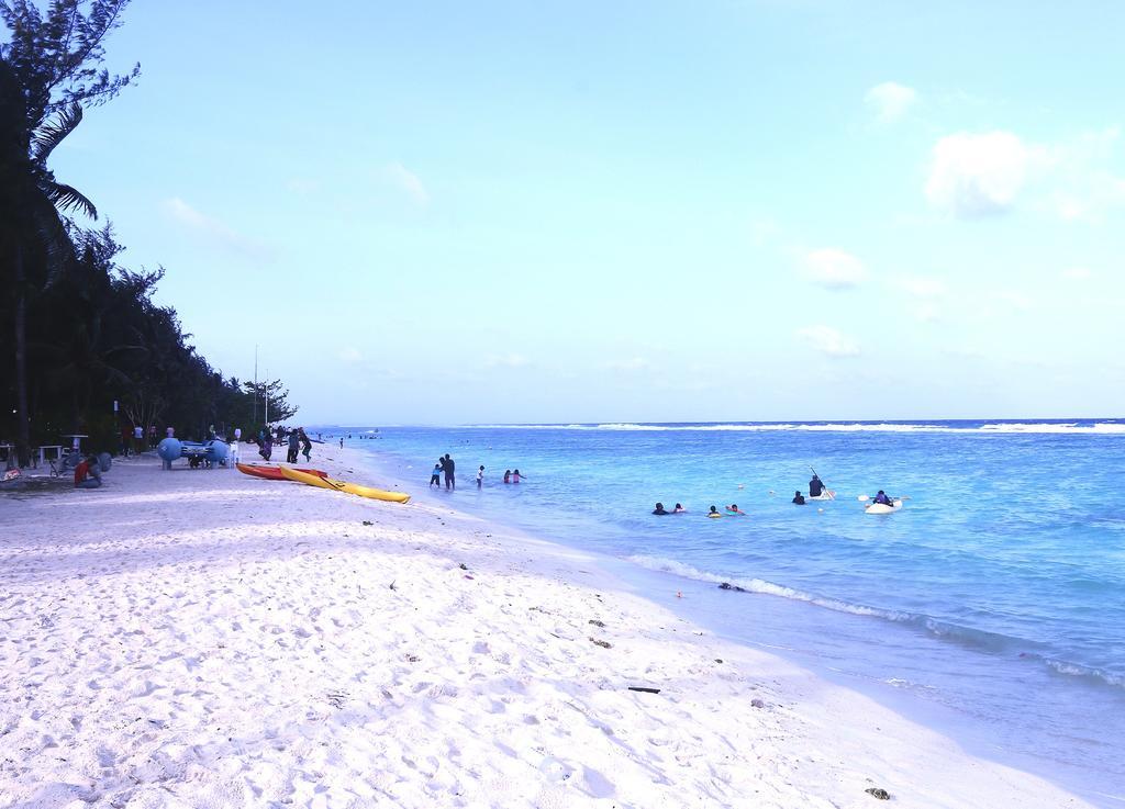 Ripple Beach Inn Hulhumale Exteriör bild